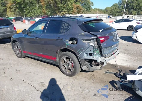 2018 Alfa Romeo Stelvio Sport Awd из США, поврежденный, VIN ZASFAKPN4J7B58961